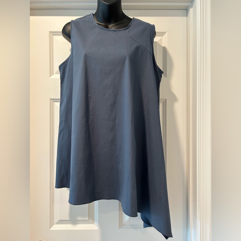 FOIL sleeveless swing top